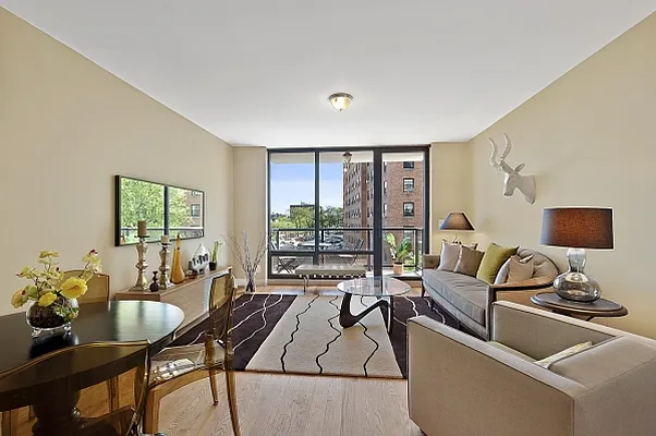 Sold by MNS | media 33