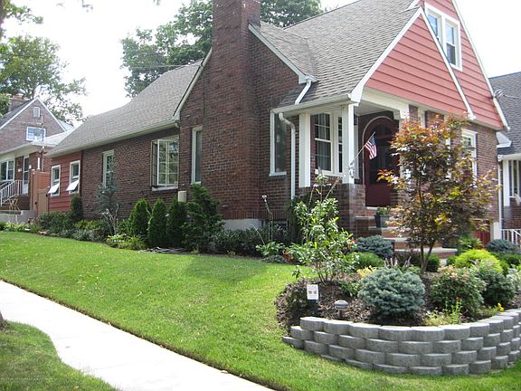 2nd image of 82 Mathews Ave