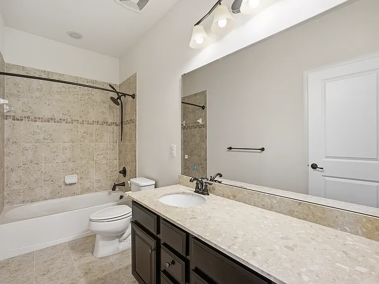 2nd Floor Full Bath