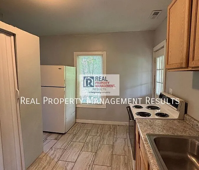 507 S Evans Ave #B — Photo 6