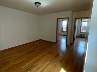 526 40th St #3FF, Brooklyn, NY 11232