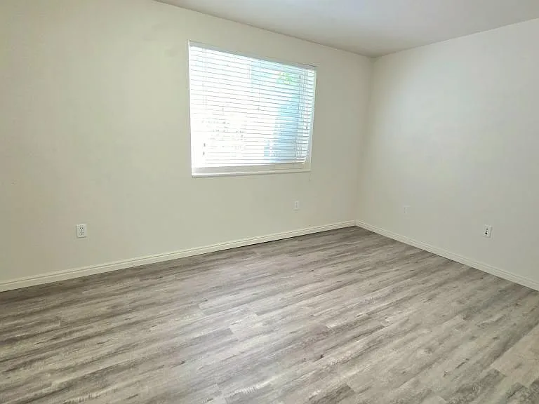 619 W 2300 S #6 — Photo 12