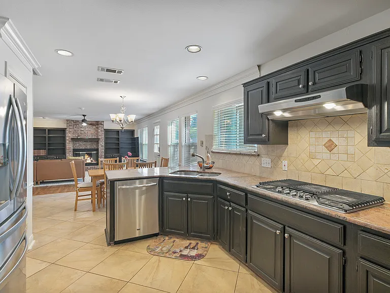 5803 Cedar Cliff Dr — Photo 5