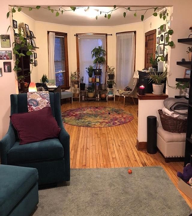 1st image of 2550 W Carmen Ave
