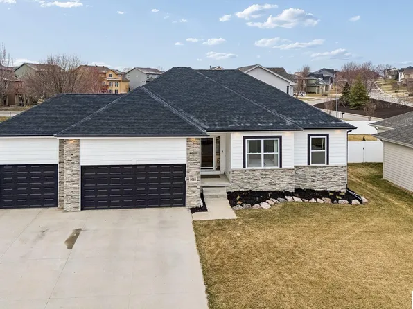 8022 N 159th Ave, Bennington, NE 68007