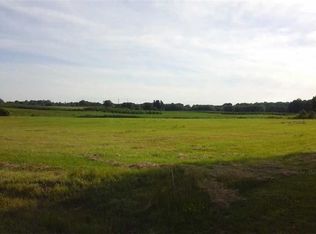 1270 Lake Pointe Dr, Appleton, NY 14008