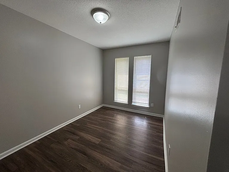 5095 Corkwood Dr — Photo 16
