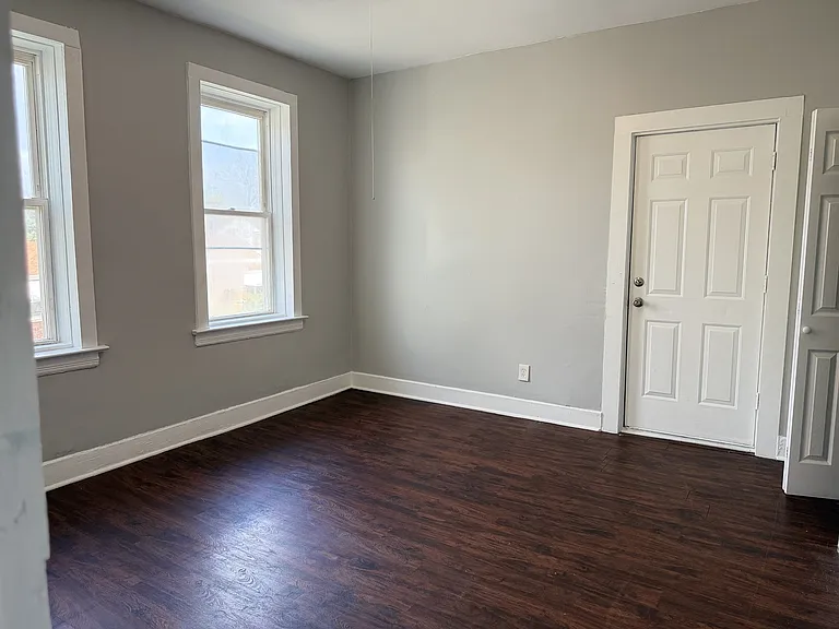 8401 S Muskegon Ave #2R — Photo 6