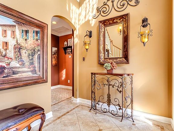 5th image of 1625 Silver Oaks Ln