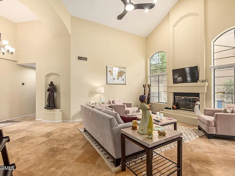 8117 E Cortez Dr — Photo 6