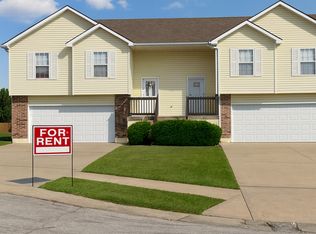 1110 Kaycee Dr, Raymore, MO 64083