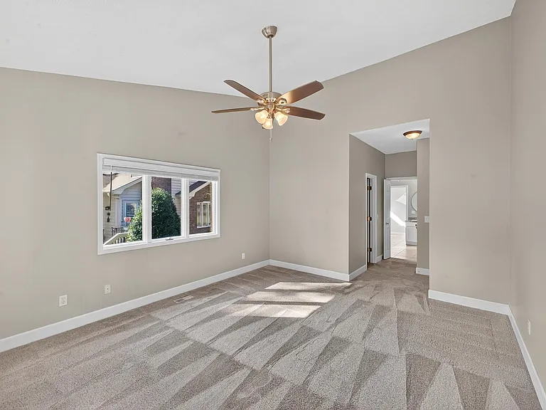 205 Club Villa Dr W — Photo 38
