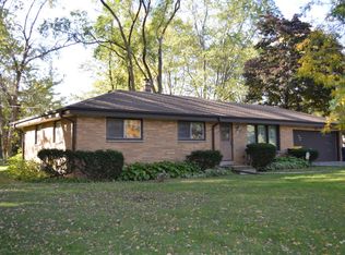 321 W College Ave, Oak Creek, WI 53154