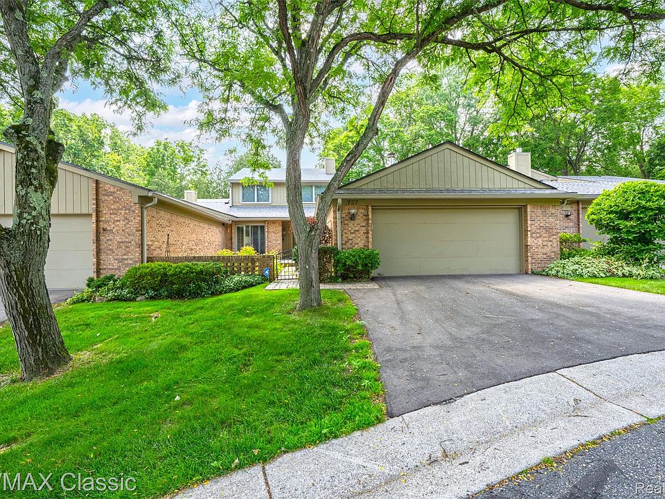 727 Arbor Ct, photo 2