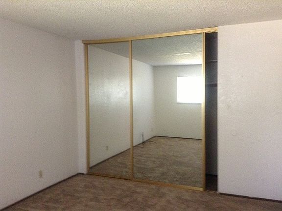 5th image of 5109 Myrtle Ave