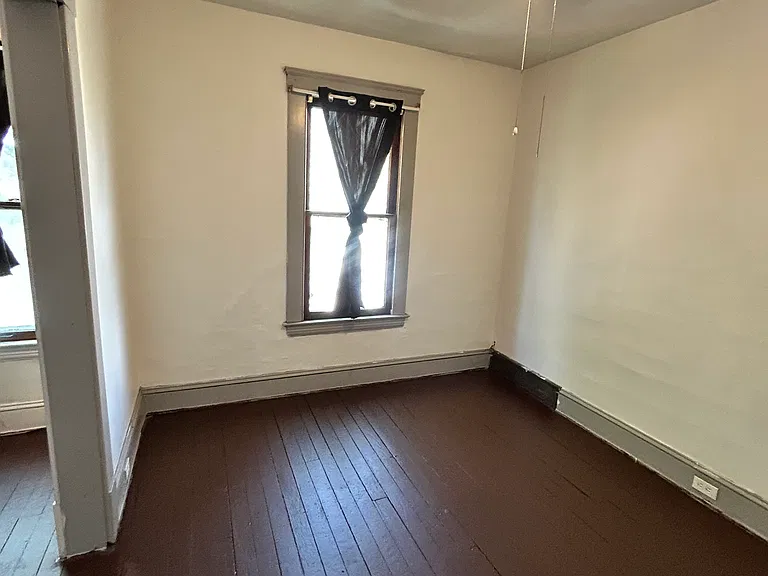 1170 E 60th St #2 — Photo 9