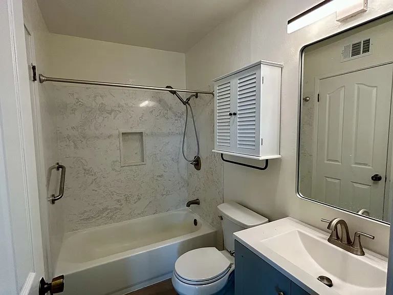 4722 Palos Way — Photo 3