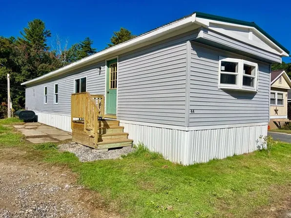 44 Samantha Lane, Auburn, ME 04210