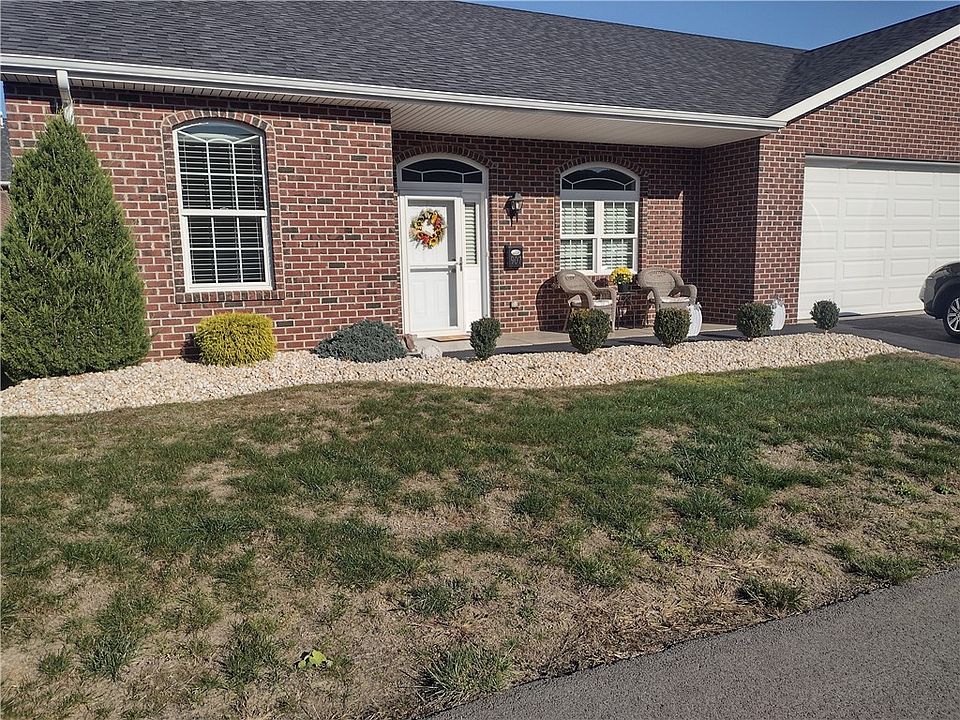 1st image of 907 Valentina Ln