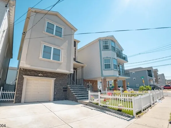 1025 E Grand St, Elizabeth City, NJ 07201