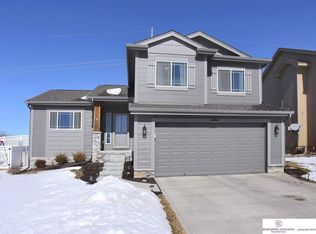 16914 Rampart St, Omaha, NE 68136