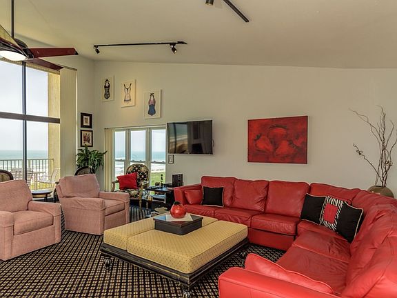 4th image of 2300 Gulf Blvd #500