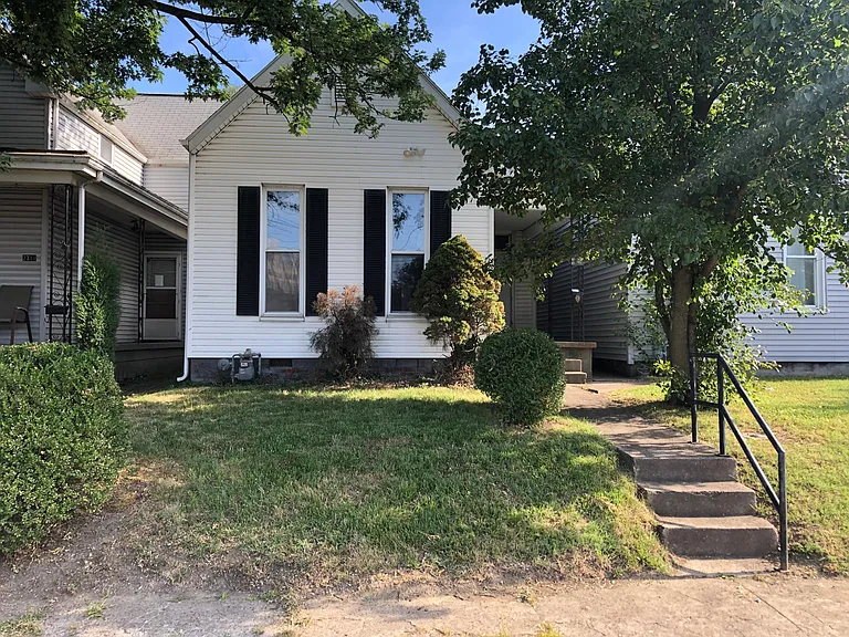 2317 W Delaware St — Photo 8