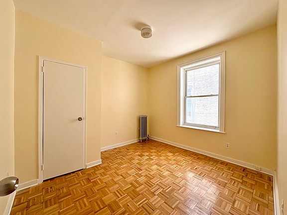 3rd image of 285 Sullivan Pl #2B