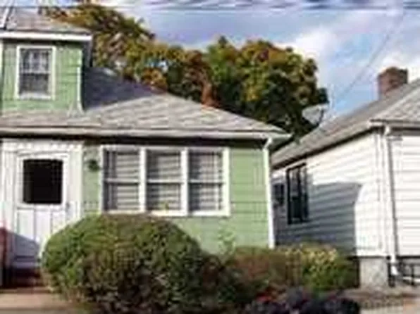 6415 58th Rd, Maspeth, NY 11378