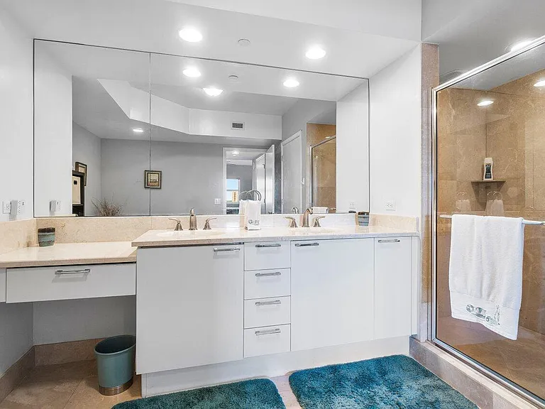 2640 Lake Shore Dr #711 — Photo 29
