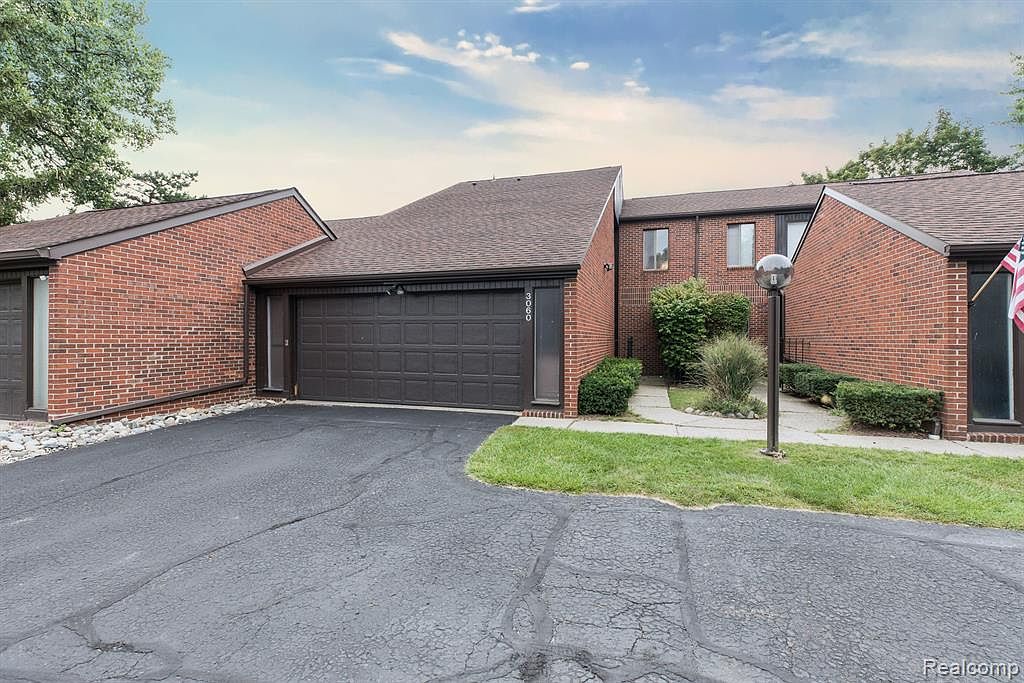 3060 Lindenwood Dr, Dearborn, MI 48120 Zillow