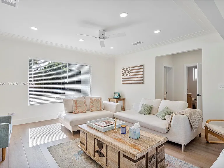 10801 Peachtree Dr — Photo 17