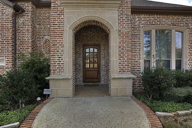 2nd image of 2375 Lake Forrest Dr