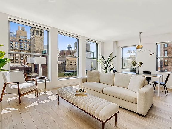 3rd image of 27 W 19th St APT 12