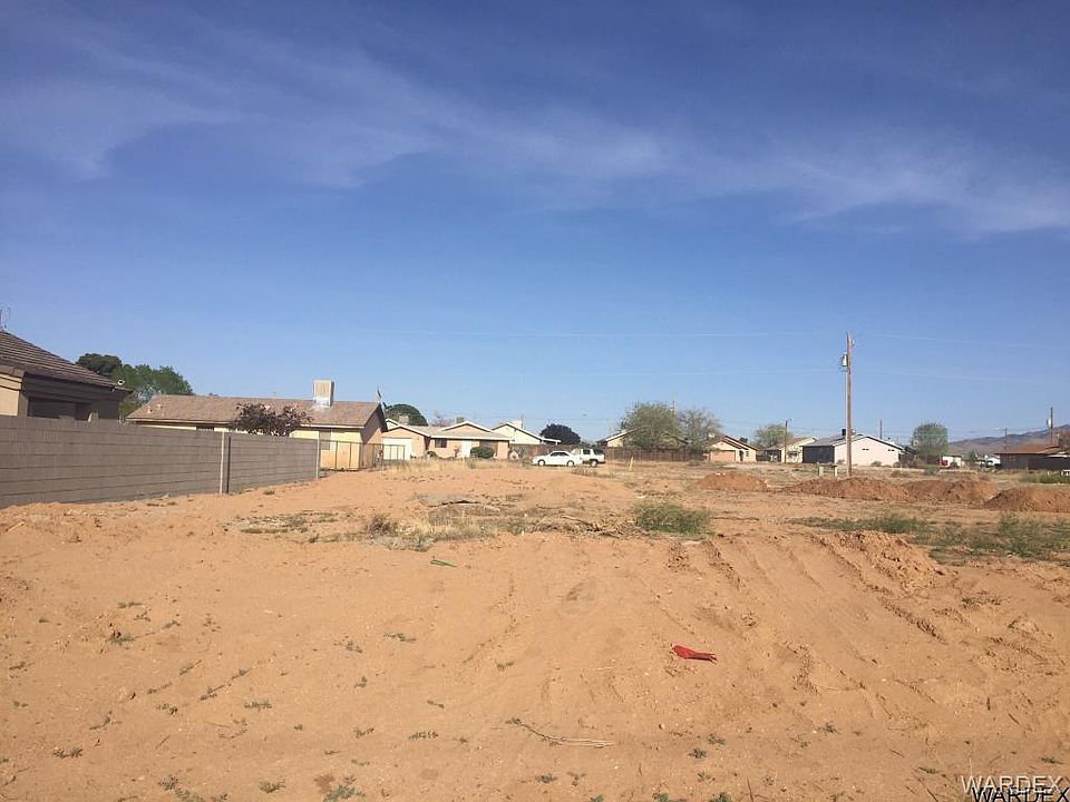 1st image of 3656 N Irving St