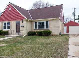 820 Coronada Dr, Racine, WI 53402