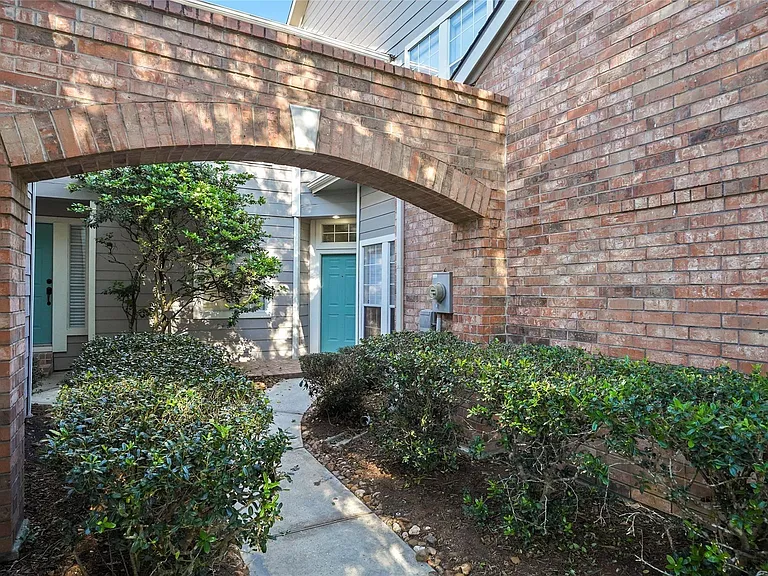 2351 Summit Way Ct — Photo 4