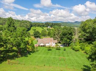 1069 Airport Rd, Franklin, NC 28734