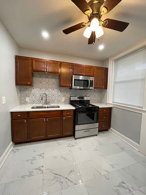 1st image of 9210 S Loomis St #1N