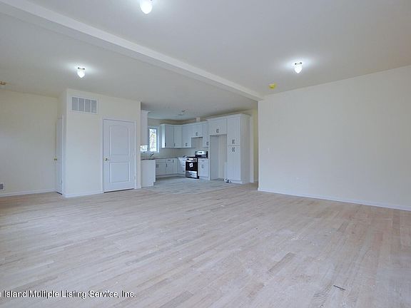 4th image of 63 Osborn Ave