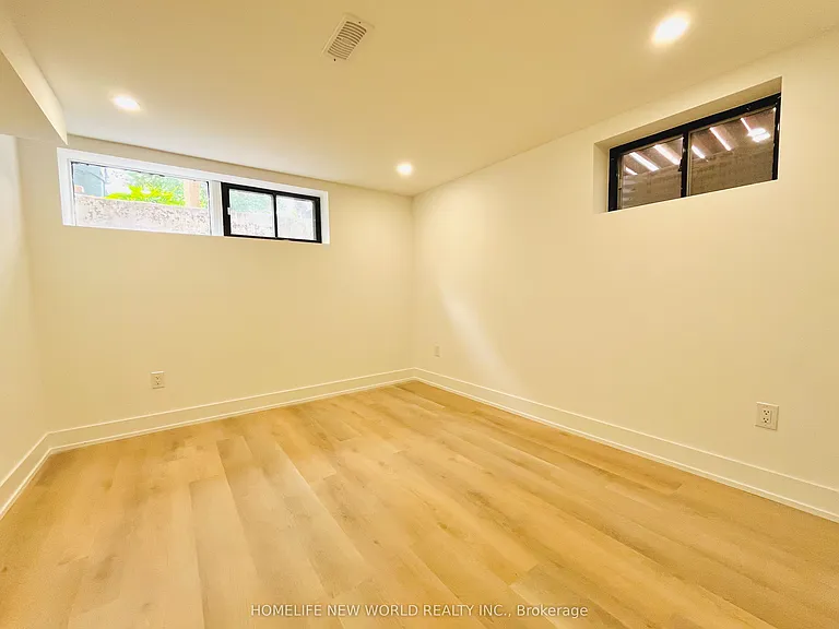 308 Maplehurst Ave #BASEMENT — Photo 10