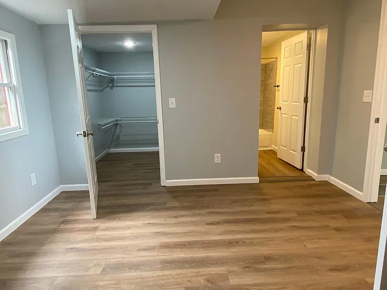 904 Earnest St — Photo 9