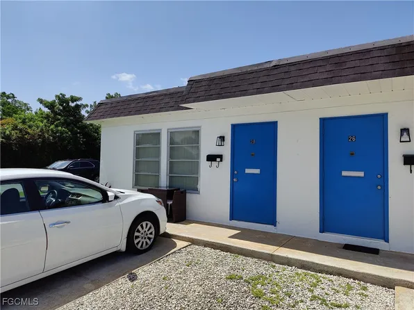 26 Temple Ct, Lehigh Acres, FL 33936