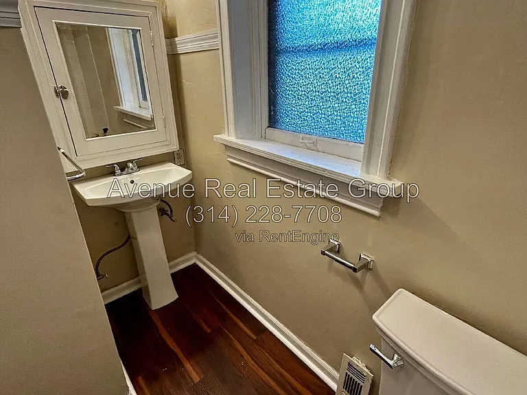 6028 Pershing Ave — Photo 10