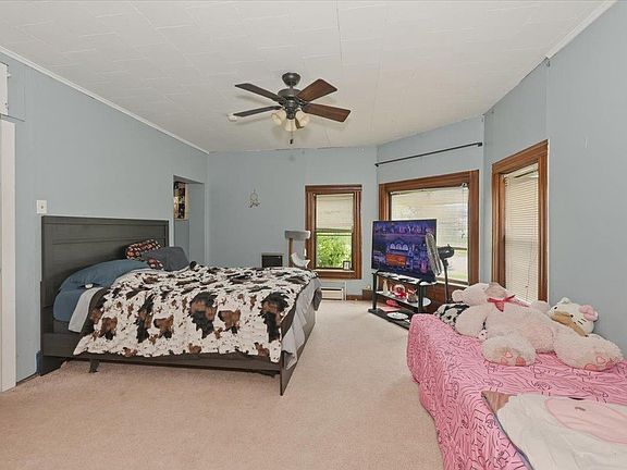 5th image of 1605 Hughitt Ave