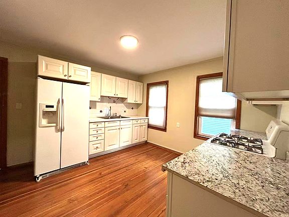 5th image of 97 Bowdoin St Floor 1