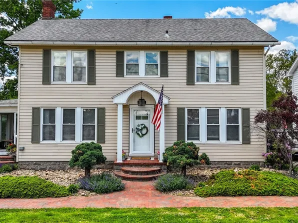 717 Center St, Beverly, OH 45715