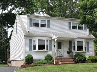 17 Cayuga Rd, Cranford, NJ 07016