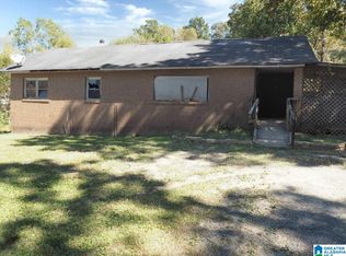 555 Trails End Rd, Leeds, AL 35094