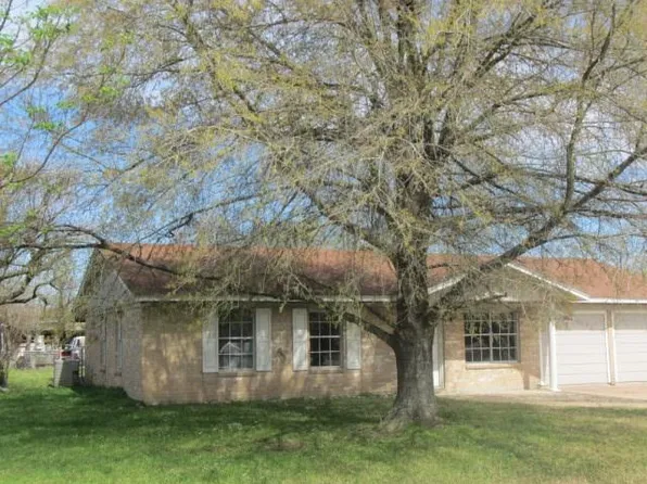 2303 Goldenrod St, Highlands, TX 77562